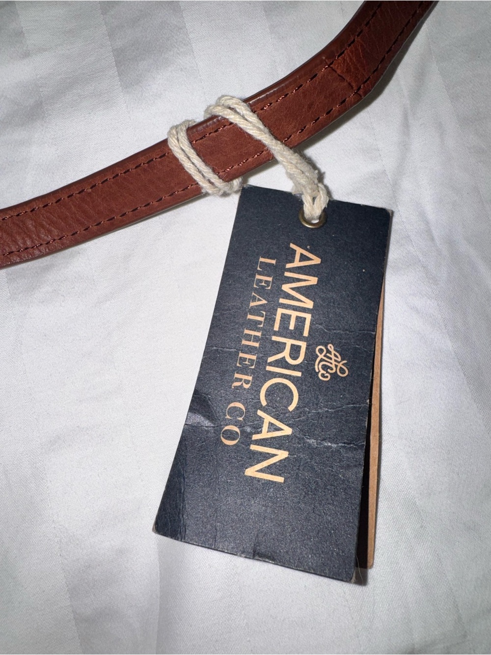 American Leather Co Kansas Crossbody in Brandy Smooth NWT - Picture 8 of 11